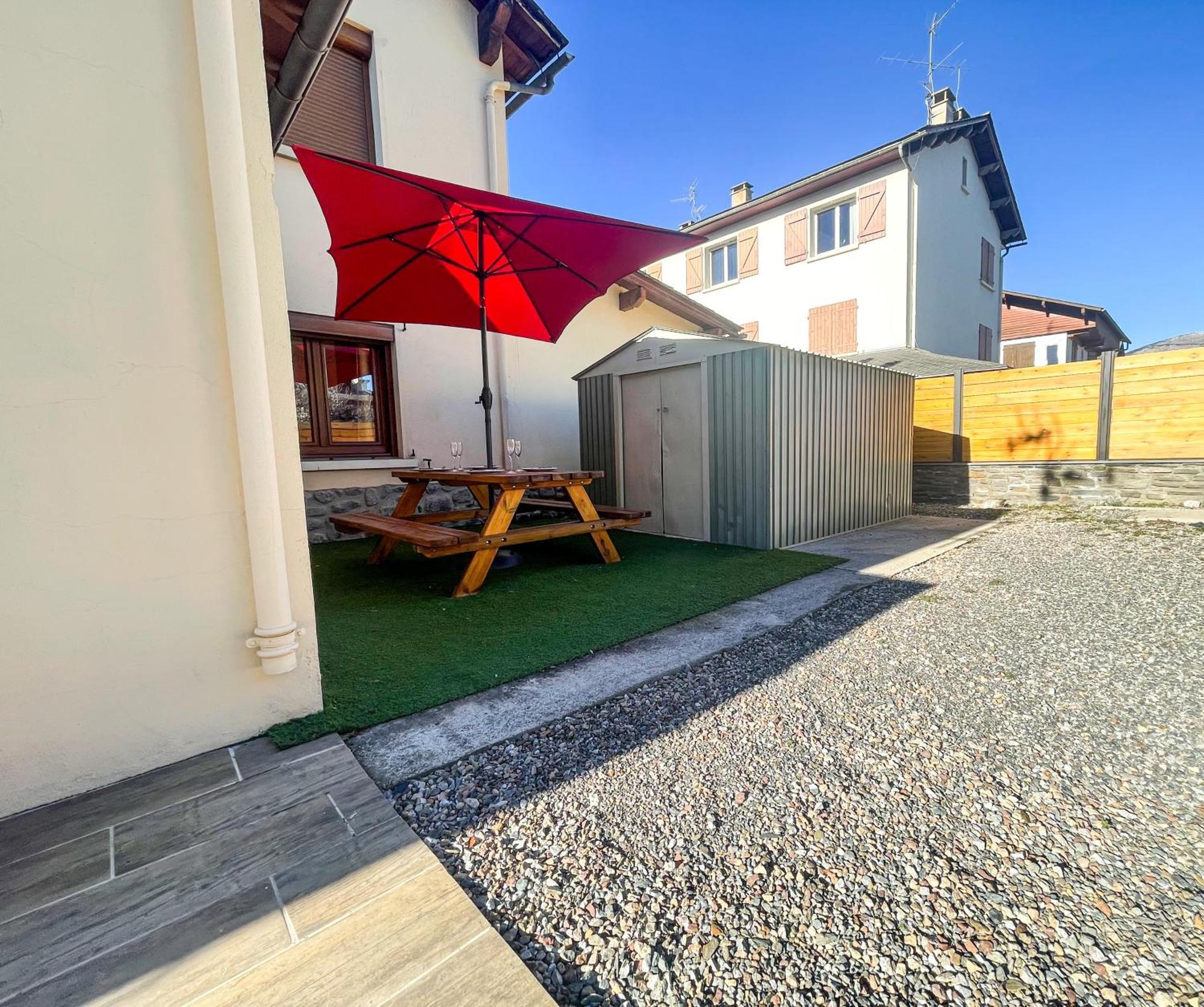 Villa Bonita Casa. Gran Jardin. Con Wifi. Bourg-Madame Exterior foto